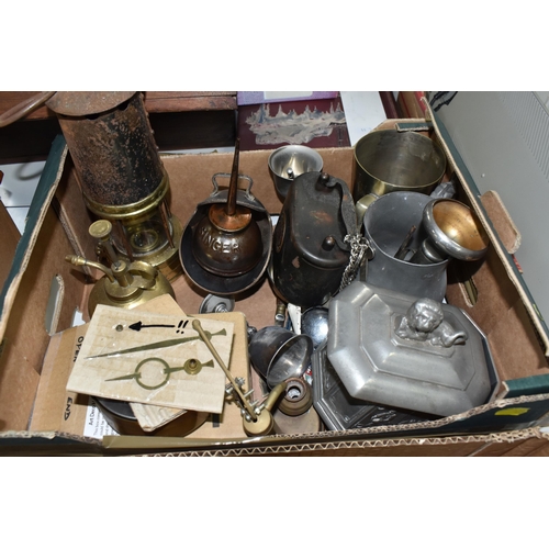 923 - TWO BOXES AND LOOSE BRASS AND METALWARE, to include a set of Victorian Royal Mail brass postal scale... 