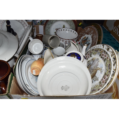 988 - FIVE BOXES AND LOOSE ASSORTED CERAMICS to include Bilton's coffee ware comprising cups, saucers, sid... 