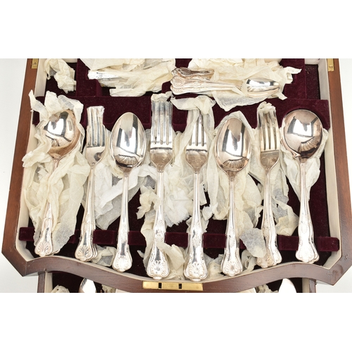 580 - A WOODEN CANTEEN OF CUTLERY, a six person kings pattern canteen of cutlery, box interior signed 'Vin... 