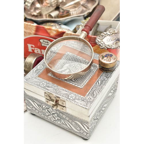 581 - A BOX OF ASSORTED WHITE METAL ITEMS, to include a cigarette case, an assortment of napkin rings, con... 