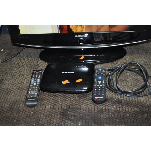 72 - A SAMSUNG LE26R87BD 26in TV WITH REMOTE (PAT pass and working) and a Manhattan Freeview box (unteste... 