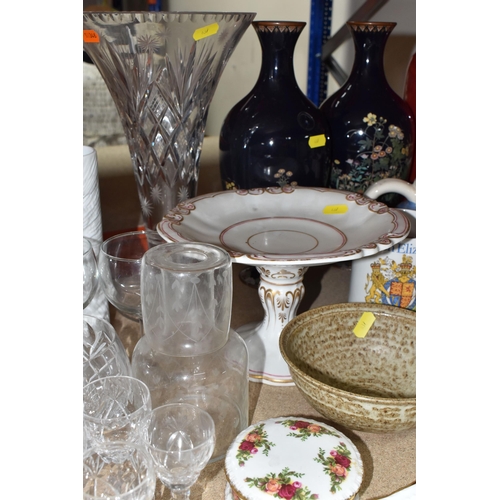 837 - A GROUP OF GLASS AND CERAMIC ITEMS to include six Royal Doulton 'Strathmore' coffee cups and saucers... 