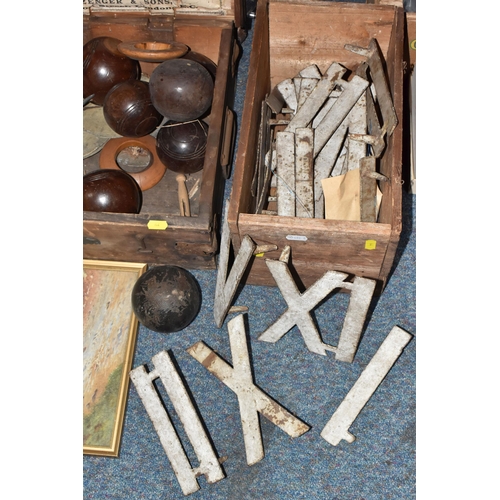 844 - ONE BOX AND LOOSE VINTAGE MISCELLANEOUS SPORTS AND GAMES EQUIPMENT ETC to include a box marked 'Haml... 