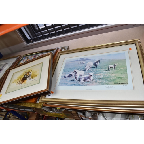 871 - A SMALL QUANTITY OF PICTURES AND PRINTS INCLUDING DAVID SHEPHERD ETC, David Shepherd signed prints c... 