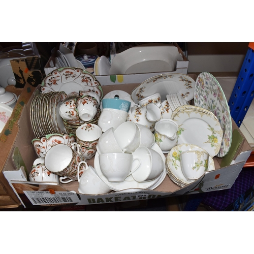 872 - FIVE BOXES AND LOOSE CERAMICS AND GLASS, to include a selection of teacups and saucers, side plates,... 