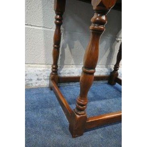 147 - A THEODORE ALEXANDER HARDWOOD SIDE TABLE, fitted with a single frieze drawer, raised on block and tu... 