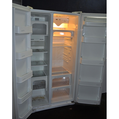 78 - A LG GR-B197VCA AMERICAN STYLE TWO DOOR FRIDGE FREEZER, width 90cm x depth 70cm x height 175cm (PAT ... 