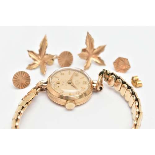 413 - A LADIES 9CT GOLD CASED 'SMITHS DE LUXE' WRISTWATCH AND TWO PAIRS OF YELLOW METAL EARRINGS, the manu... 