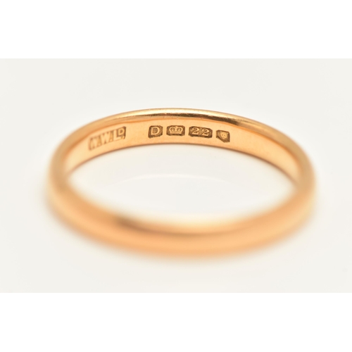 450 - A POLISHED 22CT GOLD BAND RING, approximate band width 2.7mm, hallmarked 22ct London, ring size K 1/... 