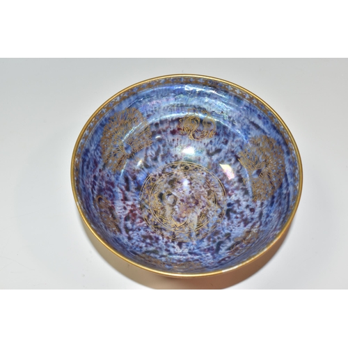 774 - A WEDGWOOD BONE CHINA LUSTRE BOWL, Z4825, mottled orange exterior and mottled purple interior, decor... 