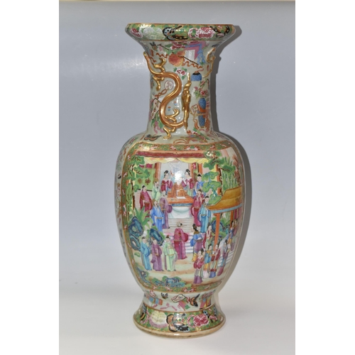 859 - A LARGE NINETEENTH/EARLY TWENTIETH CENTURY CANTON CHINESE 'FAMILLE ROSE' VASE depicting court and co... 