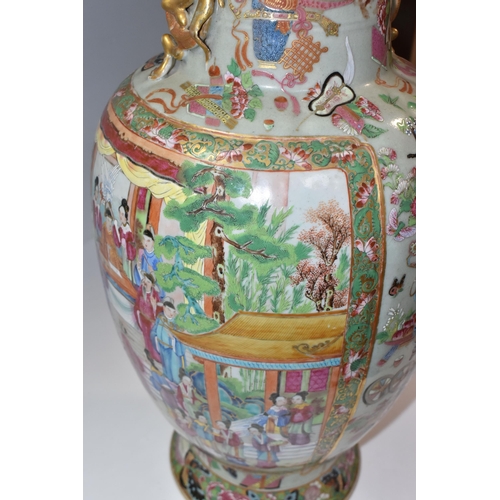 859 - A LARGE NINETEENTH/EARLY TWENTIETH CENTURY CANTON CHINESE 'FAMILLE ROSE' VASE depicting court and co... 