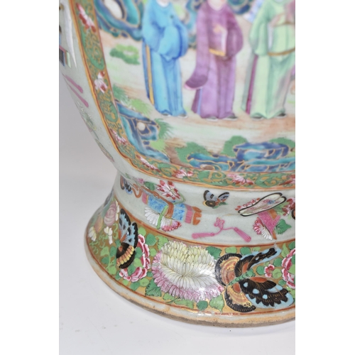 859 - A LARGE NINETEENTH/EARLY TWENTIETH CENTURY CANTON CHINESE 'FAMILLE ROSE' VASE depicting court and co... 