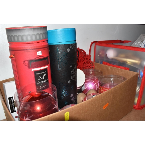 879 - THREE BOXES AND LOOSE CHRISTMAS DECORATIONS, UNION JACK THEMED ITEMS AND MISCELLANEOUS, to include a... 