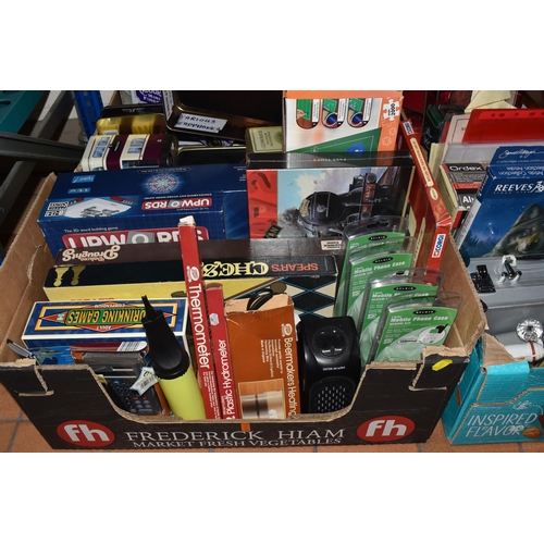 893 - SIX BOXES AND LOOSE MISCELLANEOUS ITEMS to include two boxes of vintage and modern biscuit tins, a b... 