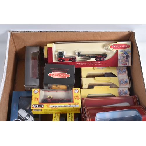 14 - A QUANTITY OF MAINLY BOXED OXFORD DIECAST, CORGI TRACKSIDE AND OTHER OO GAUGE VEHICLES, also include... 