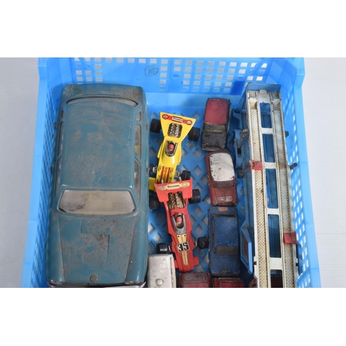 16 - A QUANTITY OF UNBOXED AND ASSORTED PLAYWORN DIECAST VEHICLES, assorted Corgi cars including Morris M... 