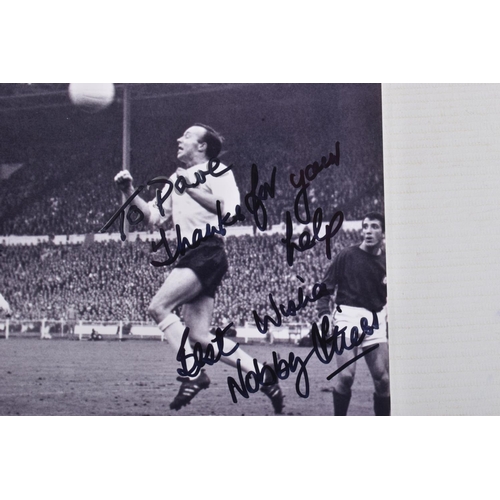 21 - A NUMBER OF SPORTING AUTOGRAPHS, an autograph book signed by various footballers such as Paddy Buckl... 