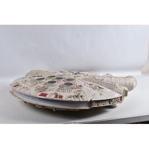 25 - A CONSTRUCTED MODEL OF THE STAR WARS MILLENNIUM FALCON, believed to be from the De Agostini partwork... 