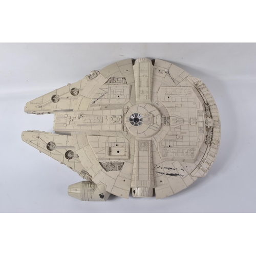 25 - A CONSTRUCTED MODEL OF THE STAR WARS MILLENNIUM FALCON, believed to be from the De Agostini partwork... 