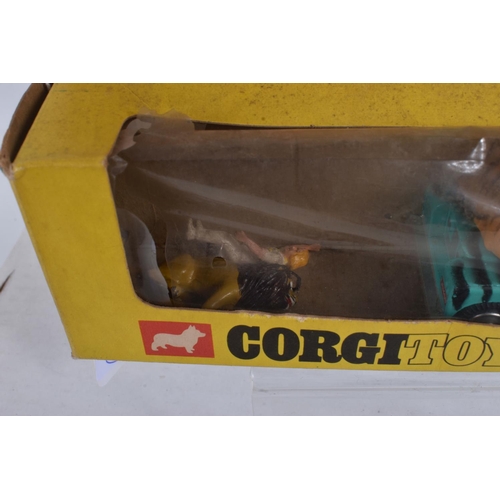 48 - A BOXED CORGI TOYS DAKTARI GIFT SET No.7, missing Chimp but complete with all other figures and Land... 