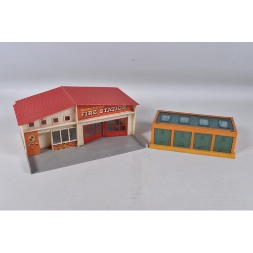 64 - AN UNBOXED MATCHBOX FIRE STATION, No.MF1,  playworn condition, damage to one corner of the roof and ... 