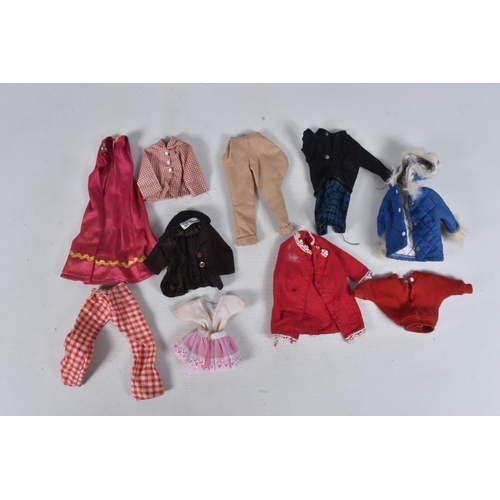 75 - TWO UNBOXED PEDIGREE SINDY DOLLS, CLOTHING AND ACCESSORIES, Sweet Dreams Sindy with sleeping eyes, m... 