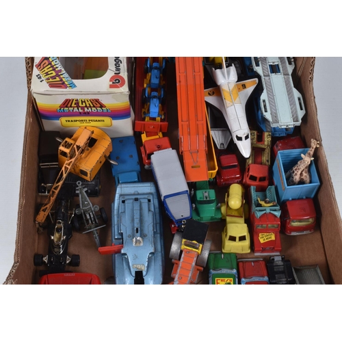 79 - A BOX OF LOOSE DIE CAST AND TIN PLATE VEHICLES AND A SMALL QUANTITY OF BOXED PROMOTIONAL MODELS, ETC... 