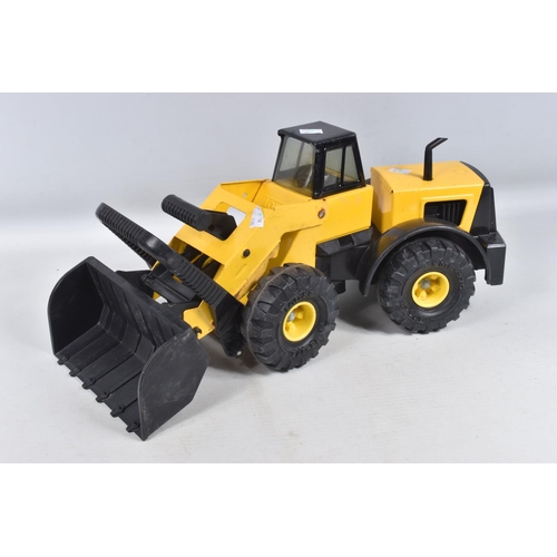 116 - FIVE ITEMS OF MIGHTY TONKA TOYS CONSTRUCTION EQUIUPMENT, Lorry/Truck mounted Grab Crane, Tracked Bul... 