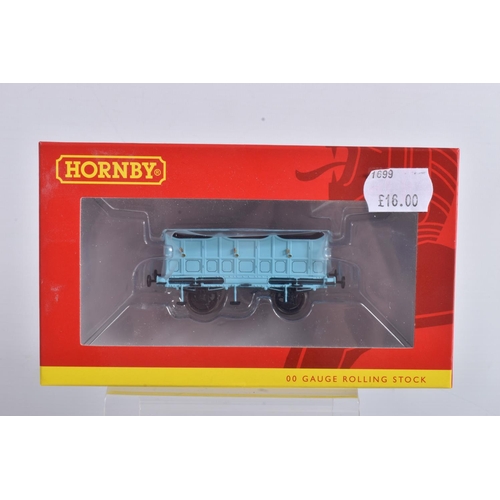 124 - A COLLECTION OF BOXED HORNBY OO GAUGE TRAIN PACKS, to include a Stephenson's Rocket Train Pack Era 1... 