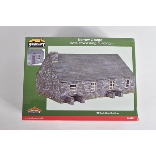 139 - A COLLECTION OF BOXED NARROW GAUGE MODEL RAILWAY SCENERY, to include 5 boxed Scenecraft models, a Bo... 