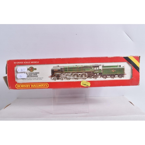 143 - TWO BOXED HORNBY RAILWAYS OO GAUGE LOCOMOTIVES AND TENDERS, 'Britannia' class 7P6F 'Britannia' No.70... 