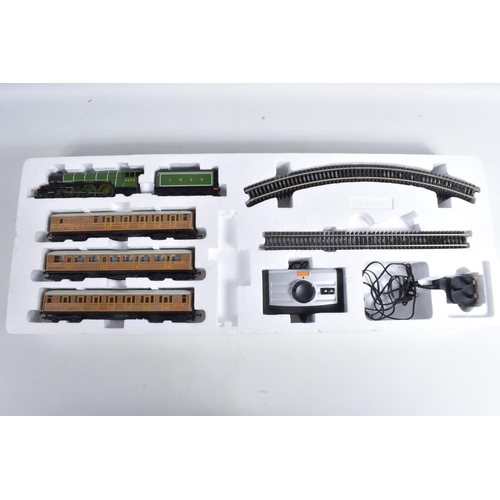 153 - A BOXED HORNBY RAILWAYS OO GAUGE THE FLYING SCOTSMAN TRAIN SET, No.R1167, comprising said locomotive... 