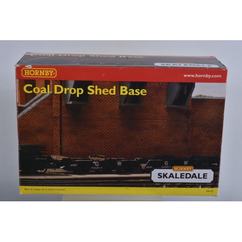 166 - A COLLECTION OF BOXED 00 GAUGE HORNBY SKALEDALE TRACKSIDE BUILDINGS, to include a Coal Drop Ramp 1, ... 