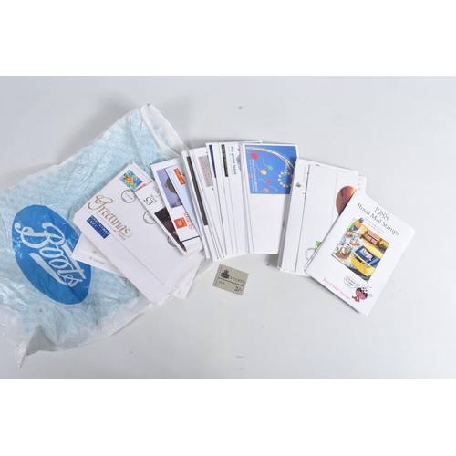 185 - GB COLLECTION TOGETHER WITH JUNIOR TYPE WORLD COLLECTIONS IN ALBUMS AND PAGES, main value in GB mint... 