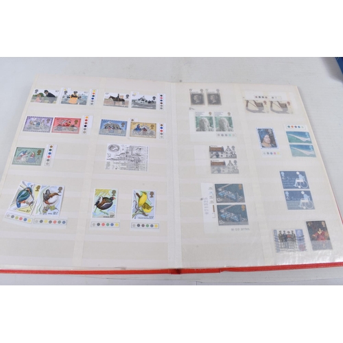 192 - GB COLLECTION IN THREE ALBUMS AND A FEW LOOSE. Main value in GB mnh commemoratives from 1975 to mid ... 