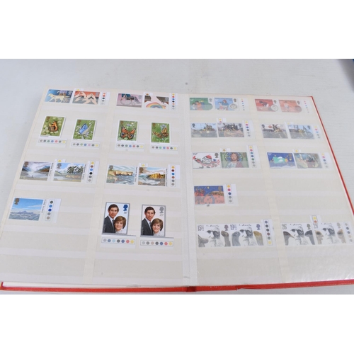 192 - GB COLLECTION IN THREE ALBUMS AND A FEW LOOSE. Main value in GB mnh commemoratives from 1975 to mid ... 