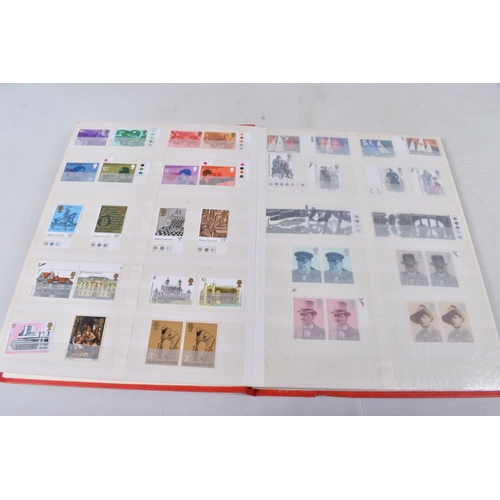 192 - GB COLLECTION IN THREE ALBUMS AND A FEW LOOSE. Main value in GB mnh commemoratives from 1975 to mid ... 