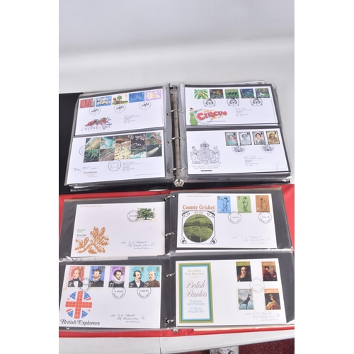 204 - GB COLLECTION IN FOURTEEN ALBUMS IN THREE BOXES WITH MINT DECIMAL TO 2009 (HINGED FROM 2006-2009!) a... 