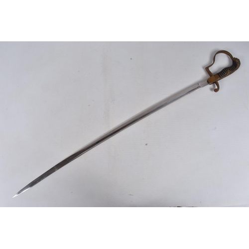 238 - AN IMPERIAL GERMANY LIONS HEAD OFFICERS SABRE, the blade has no etching on it but comes complete wit... 