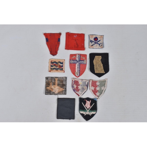 244 - BRITISH ARMY/COMMONWEALTH SHOULDER PATCHES, 23 in numberWW2 period to include, Desert Rats, Western ... 