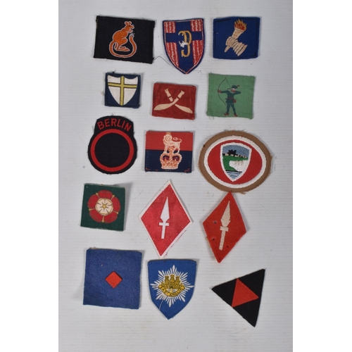 249 - BRITISH ARMY/COMMONWEALTH SHOULDER PATCHES, WW2 period, 24 in  number to include examples of, 1st Ar... 