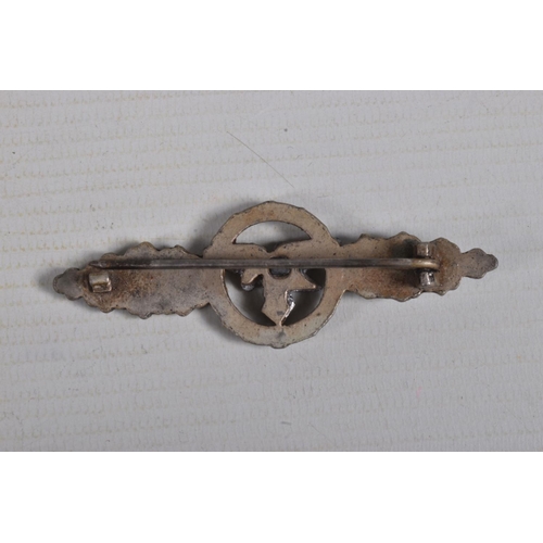 252 - A GERMAN LUFTWAFFE TRANSPORT CLASP IN BRONZE, the pin and clasp are in working order but the pin is ... 