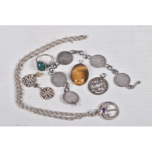 321 - A SMALL SELECTION OF JEWELLERY, to include a white metal tigers eye cabochon pendant fitted with a s... 