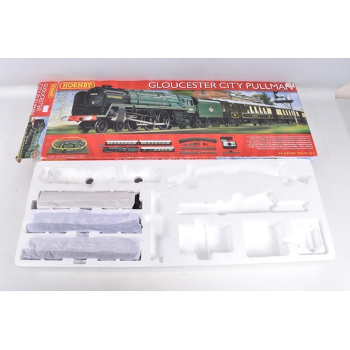 173 - A BOXED HORNBY RAILWAYS OO GAUGE GLOUCESTER CITY PULLMAN TRAIN SET, No.R1177, comprising Duke class ... 