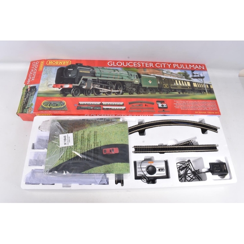 173 - A BOXED HORNBY RAILWAYS OO GAUGE GLOUCESTER CITY PULLMAN TRAIN SET, No.R1177, comprising Duke class ... 