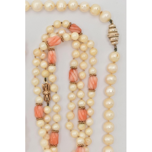 403 - A SMALL ASSORTMENT OF JEWELLERY, to include a cultured pearl and carved coral necklace, with yellow ... 