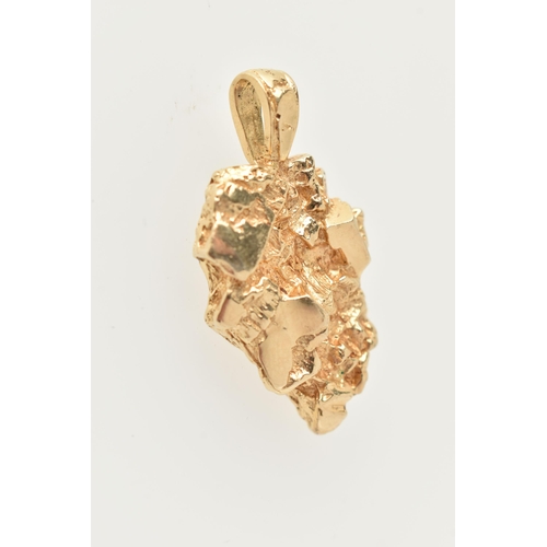 419 - A YELLOW METAL ROUGH PENDANT, gold nugget shaped pendant fitted with a tapered bail, stamped 14k, le... 