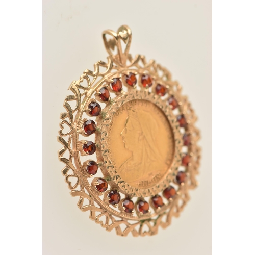 441 - A MOUNTED VICTORIAN HALF SOVEREIGN COIN PENDANT, depicting Queen Victoria, dated 1900, claw set with... 