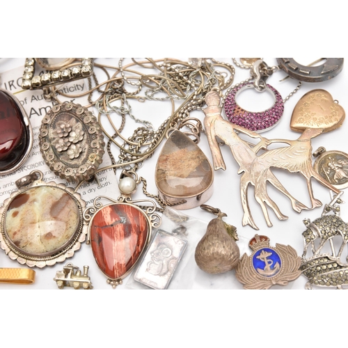 467 - A BAG OF ASSORTED SILVER AND WHITE METAL JEWELLERY, to include a textured silver pear charm hallmark... 